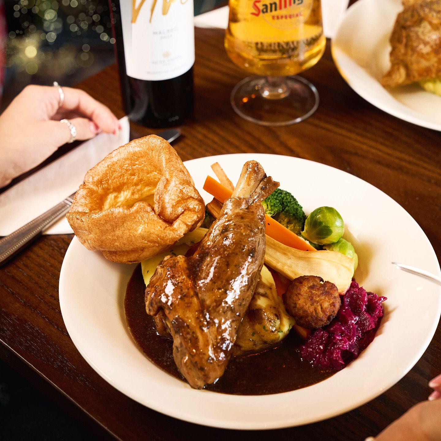 Christmas Day 2025 Lunch, Dinner & Dining at The Moat House Inn in Caerphilly